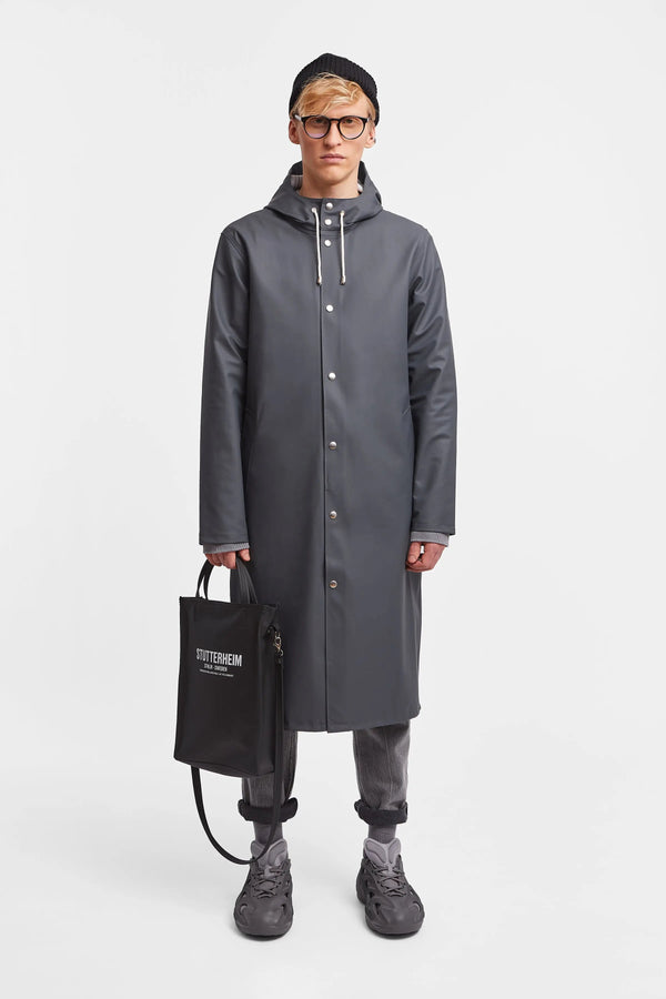 Stutterheim Stockholm Long Raincoat Charcoal | LYBSTORE