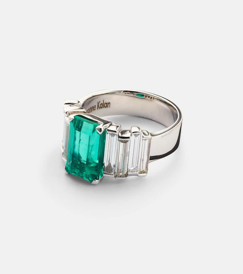 Suzanne Kalan 18kt white gold ring with emerald and diamonds