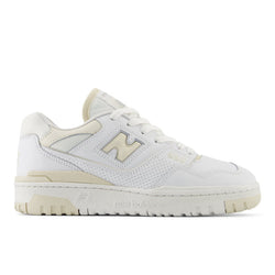 New Balance 550 in White Cream Leather Narrow