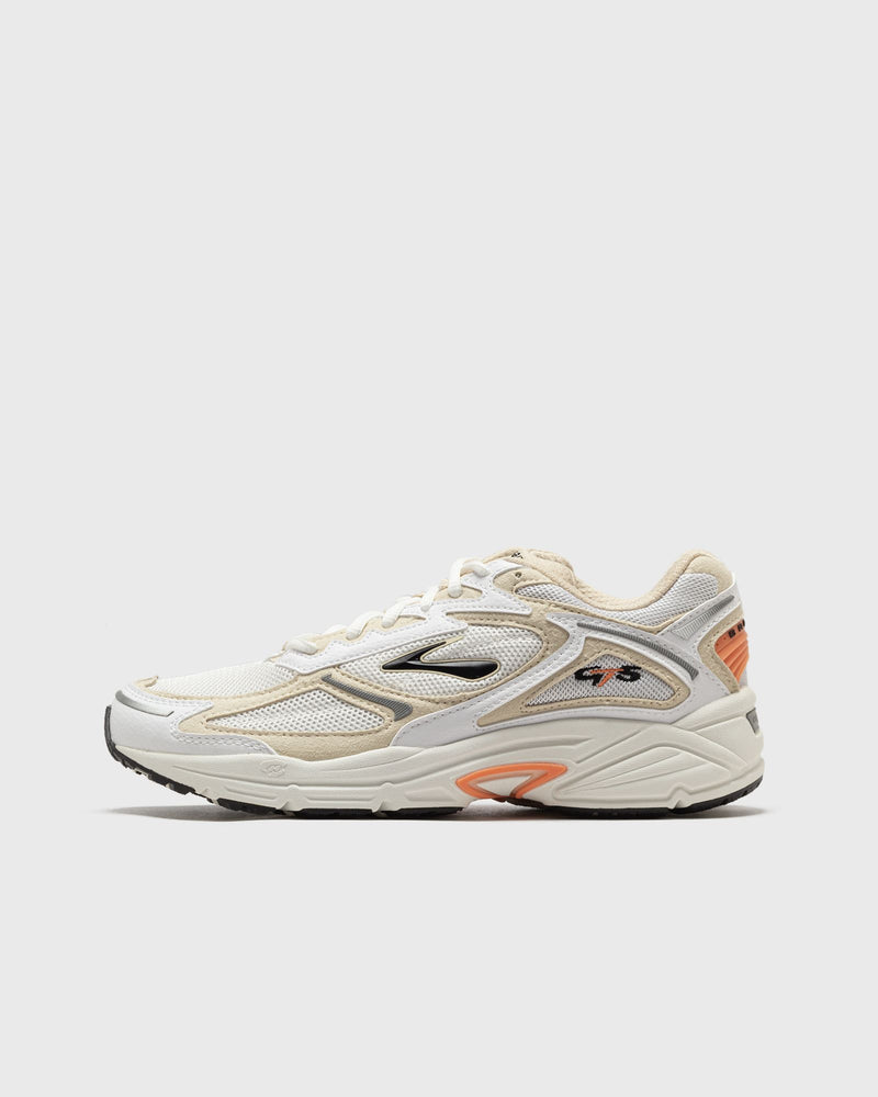 Brooks Running Adrenaline GTS 4 white