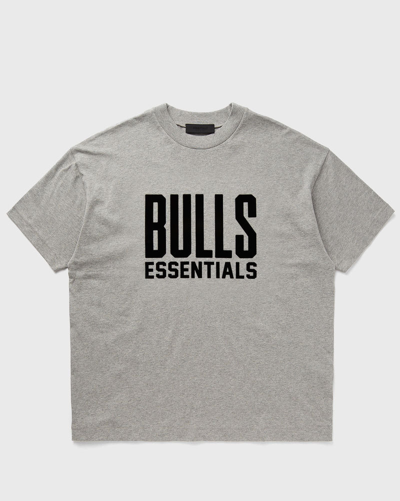 Fear of God Essentials S/S TEE - CHICAGO BULLS grey