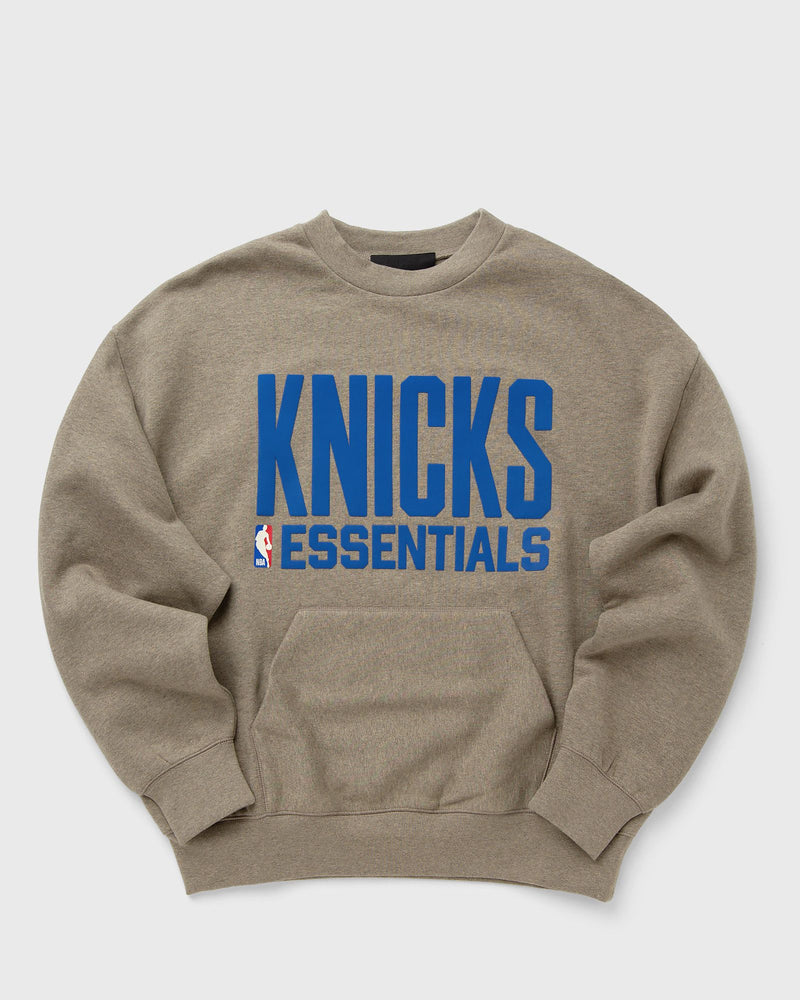 Fear of God Essentials KNICKS SPORTS FIT CREWNECK beige