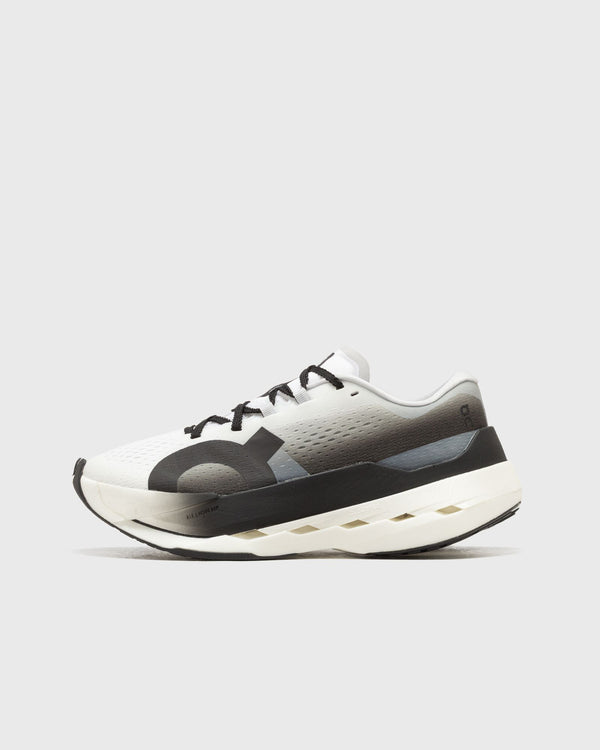 On WMNS Cloudboom Max black|white