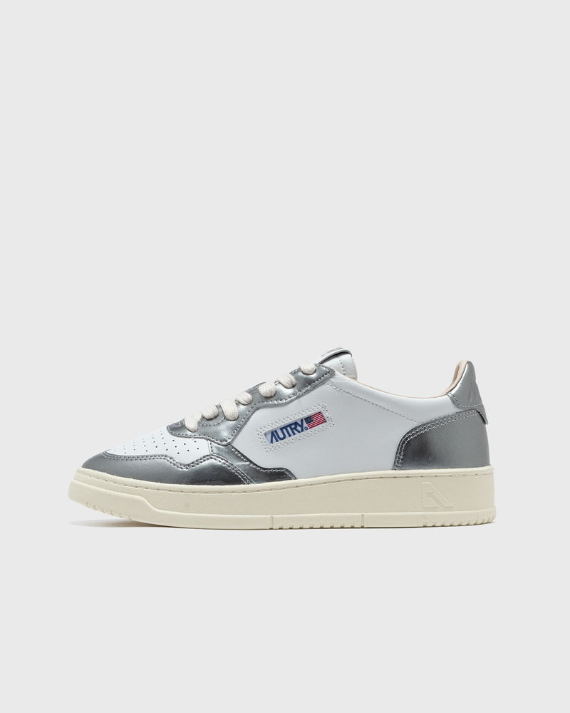 Autry Action Shoes WMNS MEDALIST LOW silver|white