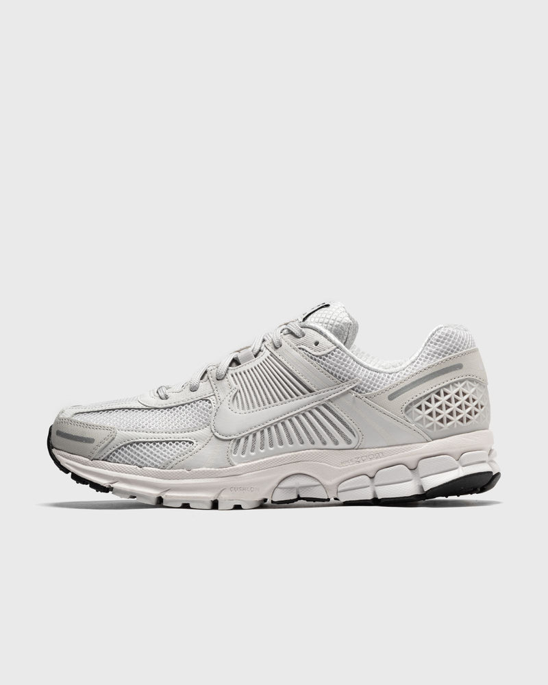 Nike ZOOM VOMERO 5 SP white
