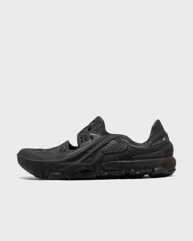 Nike ISPA UNIVERSAL black