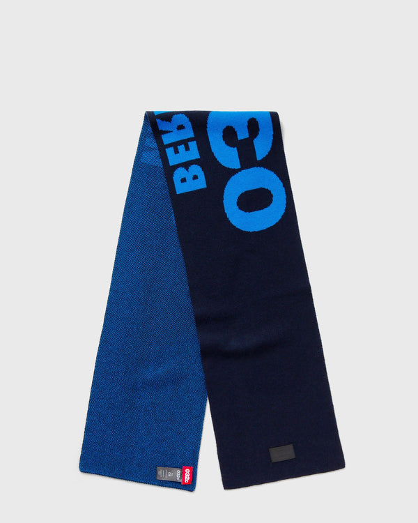 032C Selfie Scarf