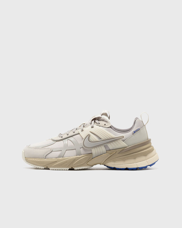 Nike WMNS V2K RUN GTX beige