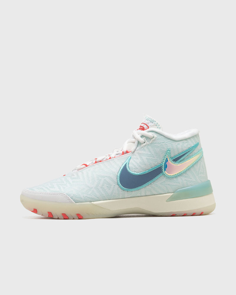 Nike LeBron NXXT Genisus white