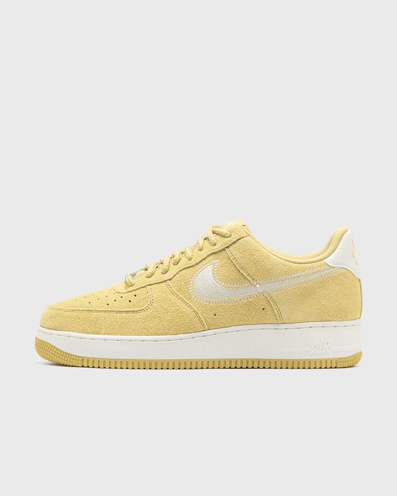 Nike AIR FORCE 1 '07 LV8 yellow