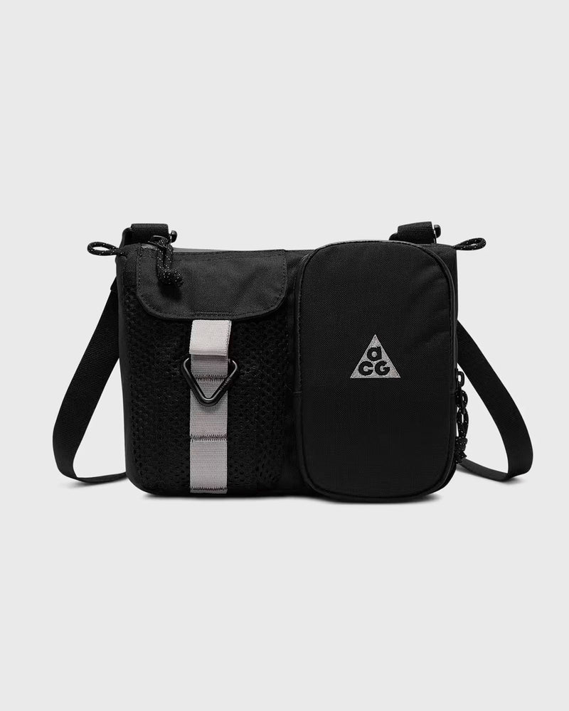 Nike ACG DAYMAX CROSSBODY black