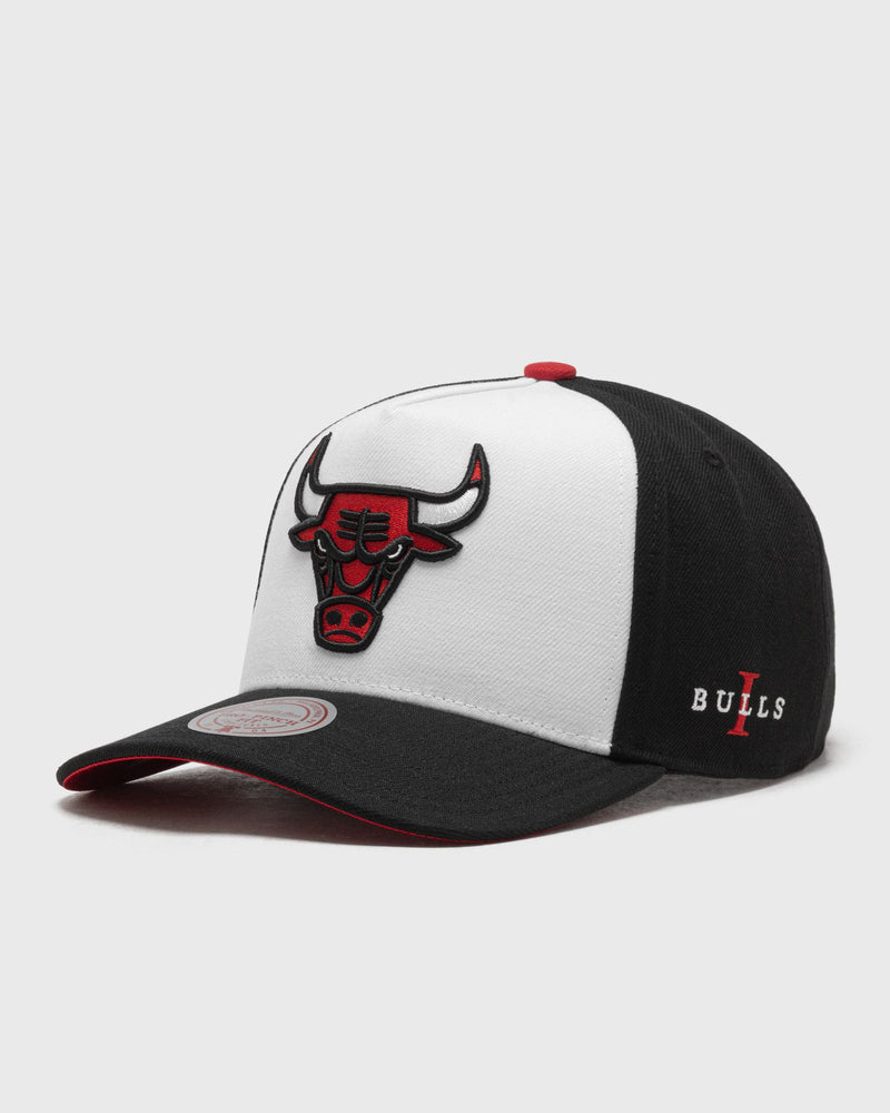 Mitchell & Ness NBA CORE I PRO Snapback Chicago Bulls black|white
