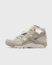 Nike AIR Trainer Huarache "sail And Light Khaki" beige