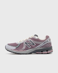 New Balance 860v6 red