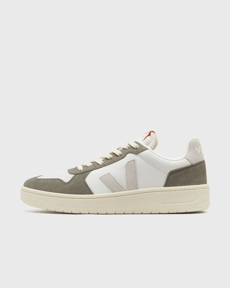 Veja GRAINED LEATHER green|white