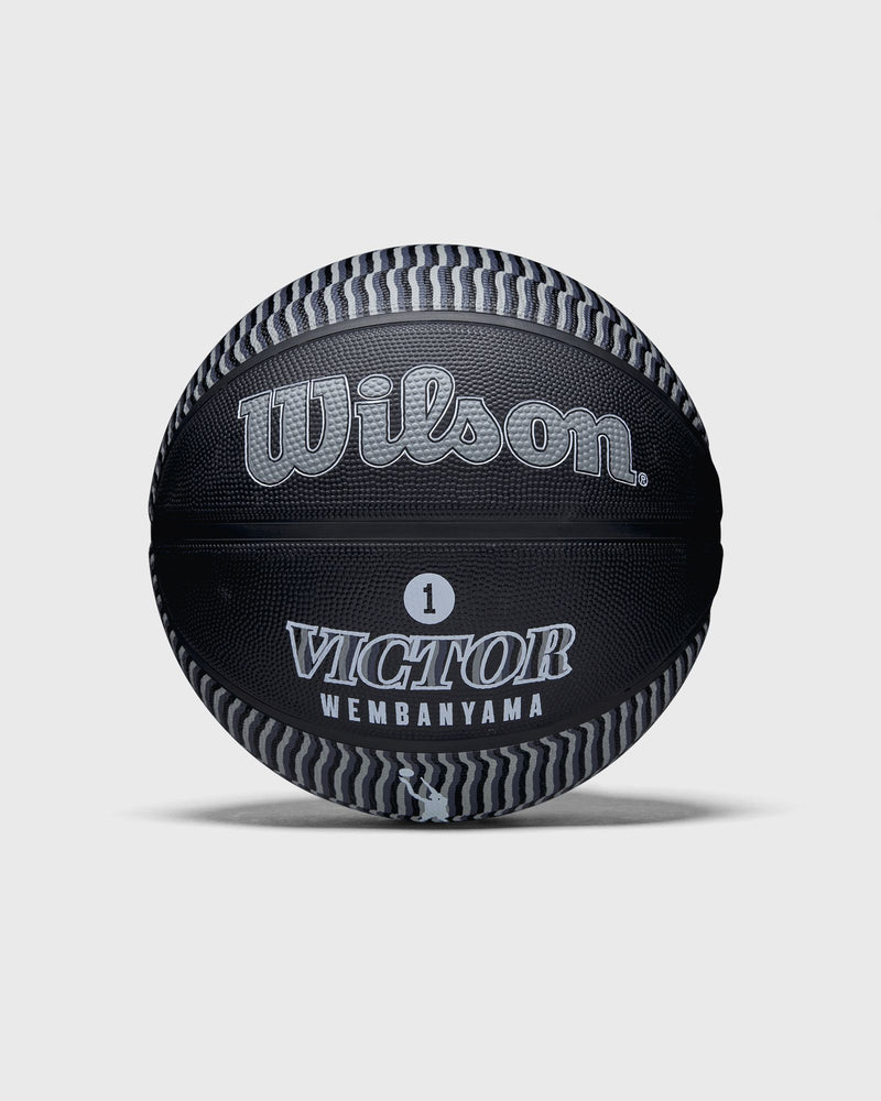Wilson NBA PLAYER ICON OUTDOOR BASKETBALL VICTOR SIZE 7 black