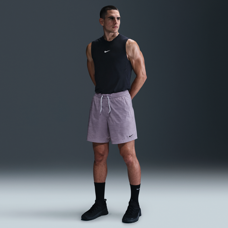 Shorts Versátiles Dri-Fit De 18 Cm Sin Forro Para Hombre Nike Form Gris