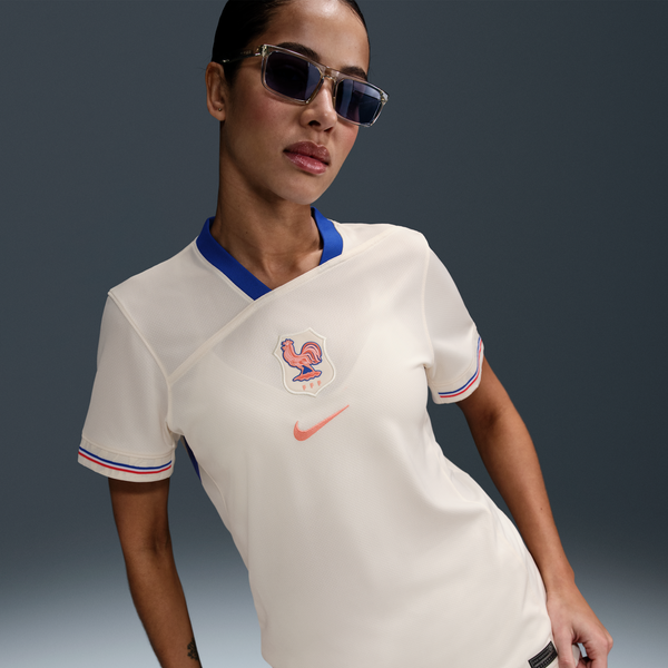 Jersey De Fútbol Nike Dri-Fit Replica Para Mujer Fff Visitante 2025 Stadium (Equipo Femenino) Marrón