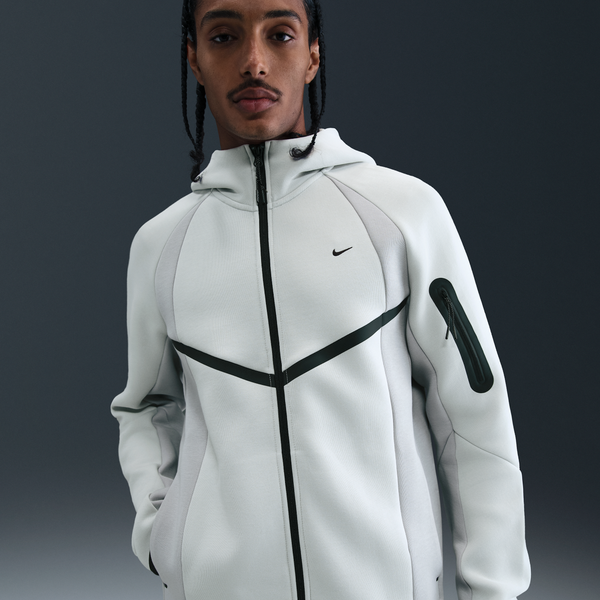 Chamarra Windrunner Para Hombre Con Tecnología Nike Tech De Tejido Fleece Con Cierre Completo Y Bloques De Color Gris