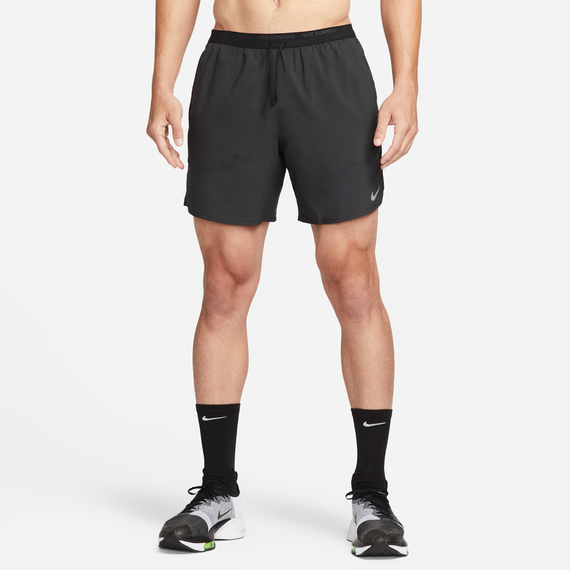 Shorts De Correr Dri-Fit De 18 Cm Con Forro De Ropa Interior Para Hombre Nike Stride Negro