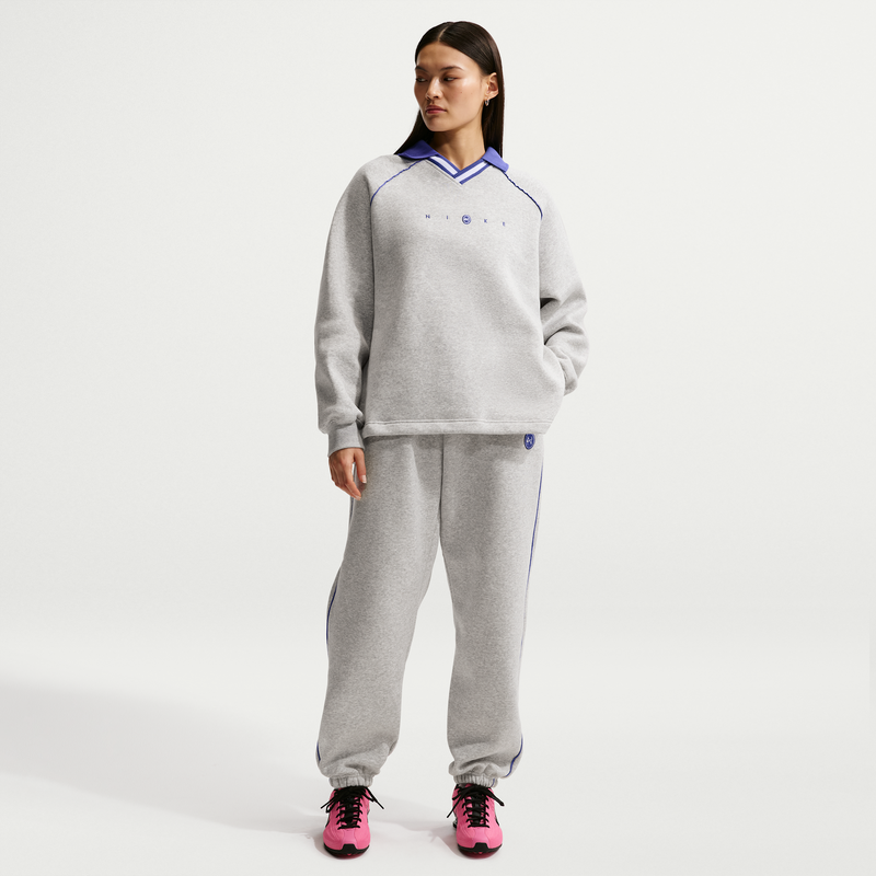 Pants con gráfico de tiro alto oversized para mujer Nike Sportswear Phoenix Fleece Gris