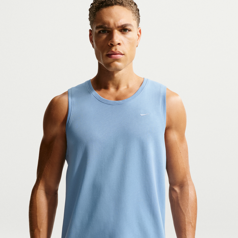 Camiseta de tirantes versátil Dri-FIT para hombre Nike Primary