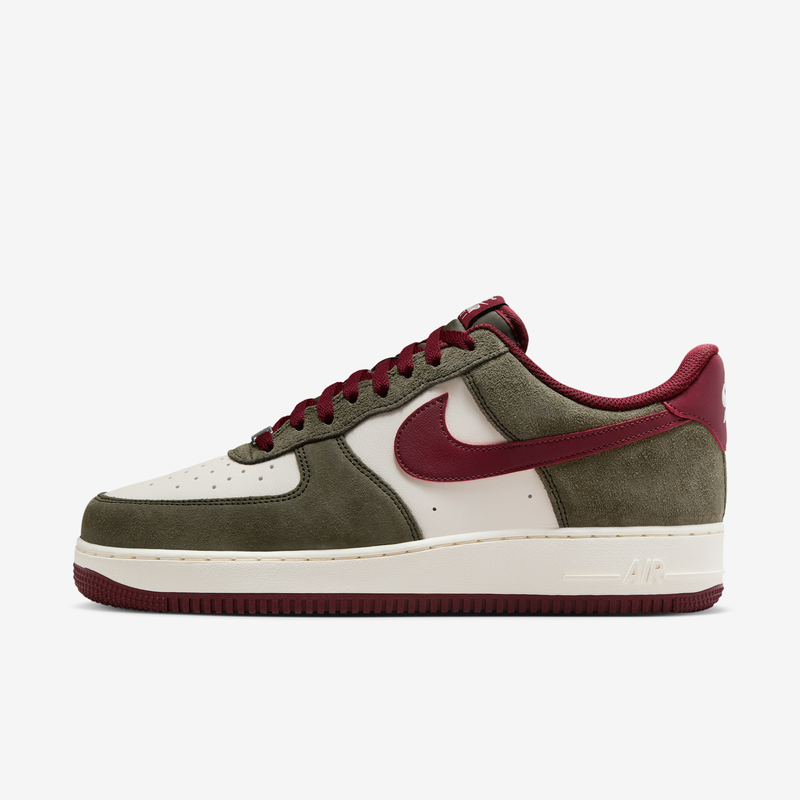 Tenis para hombre Nike Air Force 1 '07 LV8 Verde