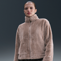 Chamarra de tejido Fleece gruesa para mujer Nike Sportswear Essential Marrón