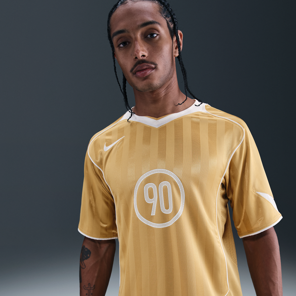 Playera De Fútbol De Manga Corta Dri-Fit Para Hombre Nike Total 90 Marrón