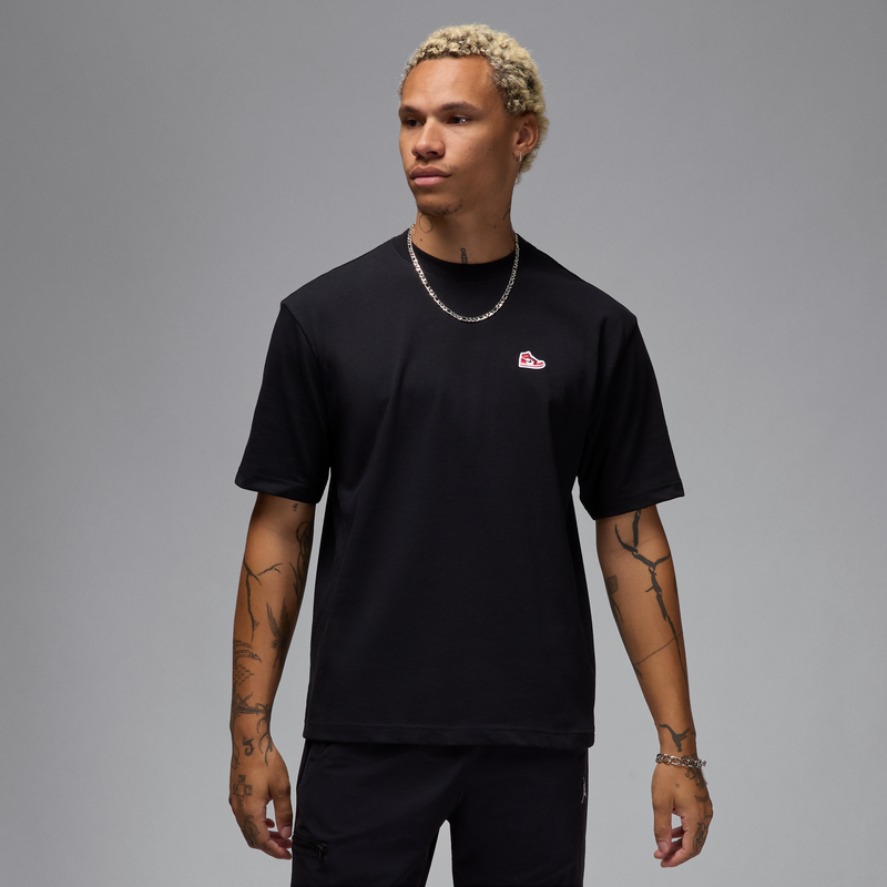 Playera con parche de tenis para hombre Jordan Brand Negro