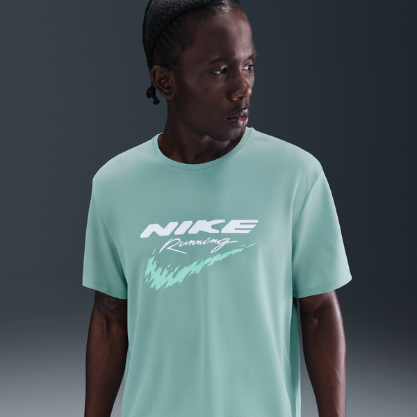 Playera De Correr Dri-Fit Uv Para Hombre Nike Miler Verde