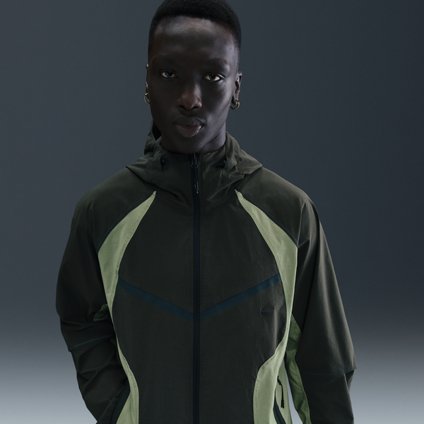Chamarra Windrunner De Tejido Woven Dri-Fit De Colores Contrastantes Holgada Para Hombre Nike Tech Verde