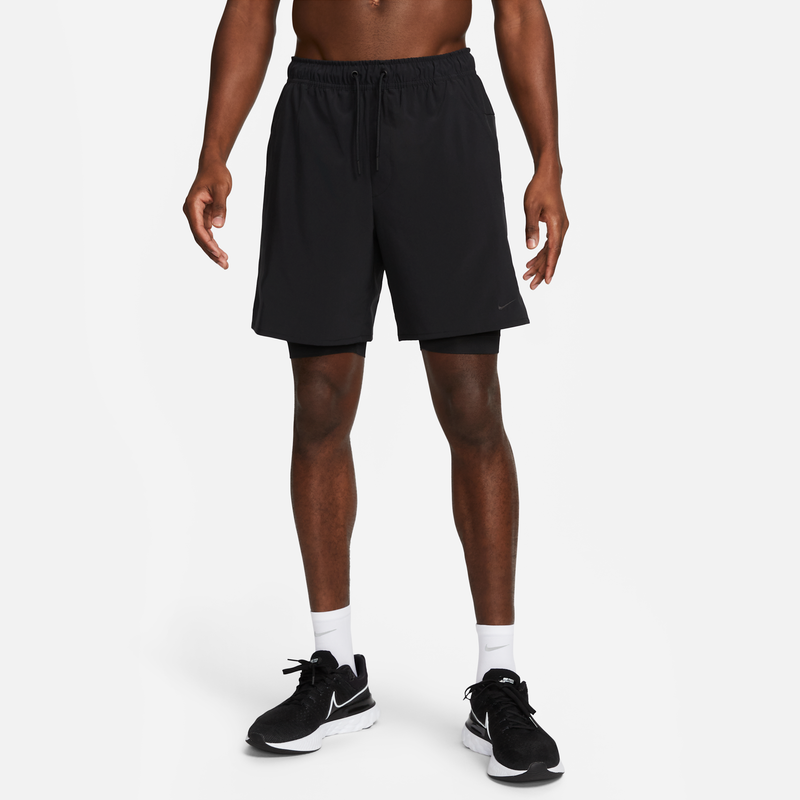 Shorts versátiles Dri-FIT de 18 cm 2 en 1 para hombre Nike Unlimited Negro