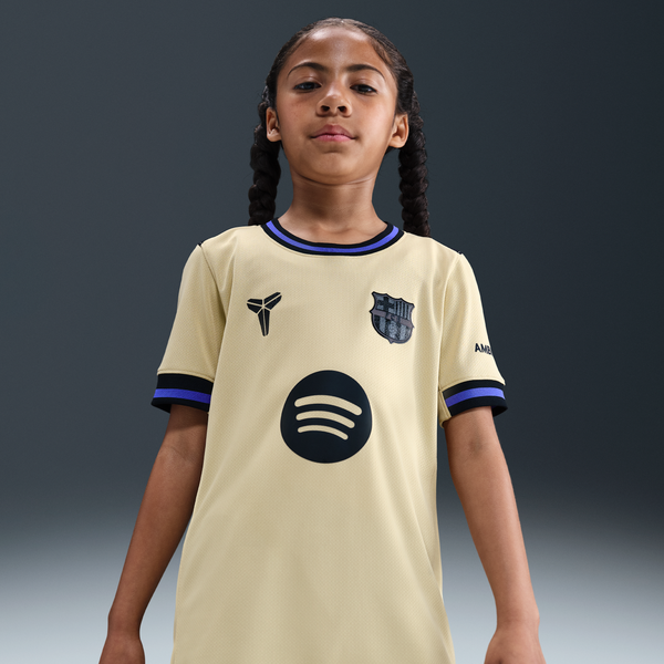 Jersey De Fútbol Kobe Dri-Fit Replica Del Fc Barcelona Visitante 2025/26 Stadium Para Niños Talla Grande Marrón