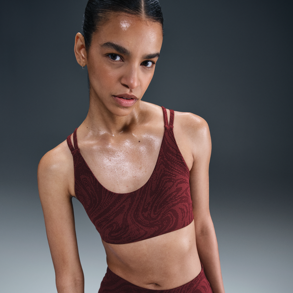 Bra Deportivo Estampado De Baja Sujeción Con Almohadillas Para Mujer Nike Zenvy Rojo