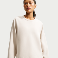 Playera Dri-FIT oversized de cuello redondo para mujer Nike 24.7 ImpossiblySoft