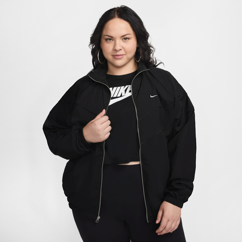 Nike talla grande Chamarra de tejido Woven holgada de cierre completo con protección UV para mujer Windrunner Negro