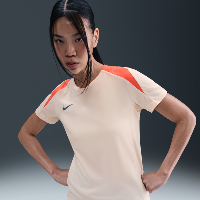 Playera De Fútbol De Manga Corta Dri-Fit Para Mujer Nike Strike Blanco
