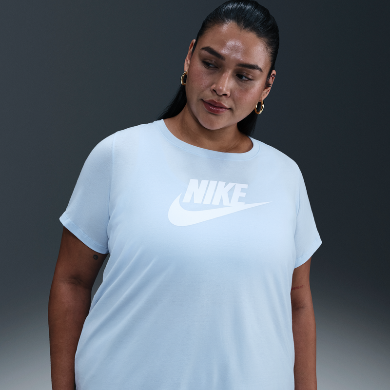 Playera Con Logotipo Talla Grande Para Mujer Nike Sportswear Essentials Azul