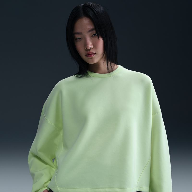 Playera Dri-Fit Oversized De Cuello Redondo Para Mujer Nike 24.7 Impossiblysoft Amarillo