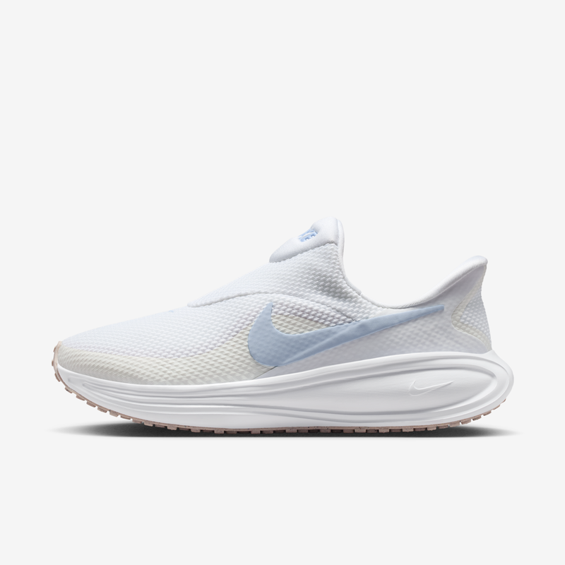 Tenis de correr en pavimento para mujer Nike Revolution 8 EasyOn Blanco