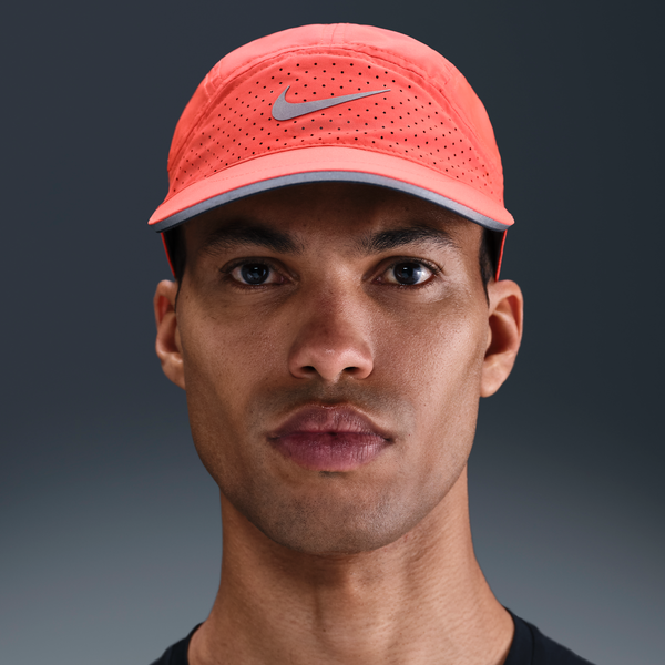 Gorra Con Diseño Reflejante Sin Estructura Nike Fly Dri-Fit Adv Rojo