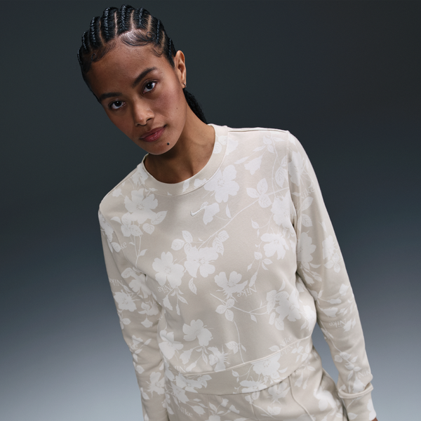 Sudadera De French Terry Con Cuello Redondo Estampada Para Mujer Nike Sportswear Chill Terry Marrón