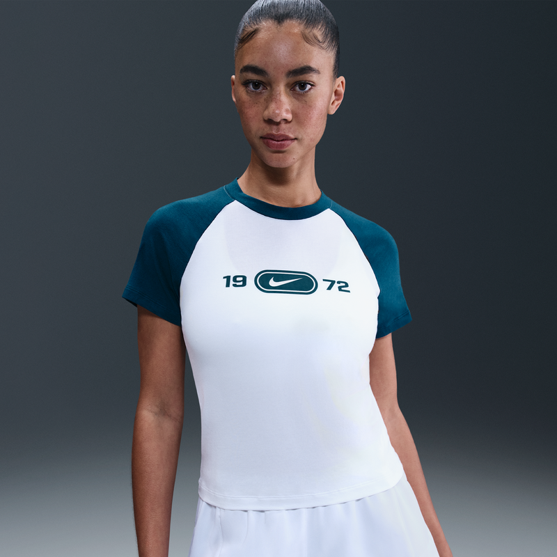 Playera Con Gráfico Slim Para Mujer Nike Sportswear Chill Knit Blanco