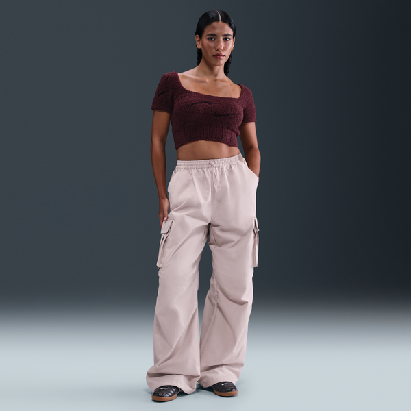Pants Cargo De Tejido Woven De Tiro Medio Oversized Para Mujer Nike Sportswear Rosa