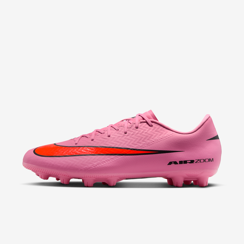 Tacos de fútbol HG de corte low Nike Mercurial Vapor 16 Academy Rosa