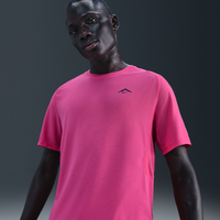 Playera de correr de manga corta Dri-FIT ADV para hombre Nike Solar Chase Rosa