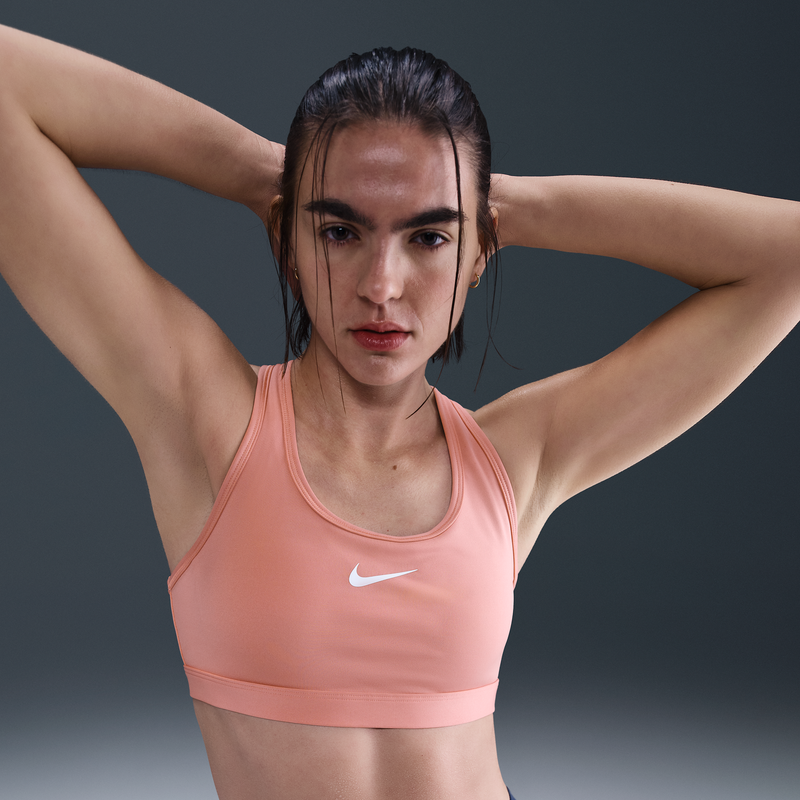 Bra deportivo con almohadillas para mujer Nike Swoosh Medium Support Rosa