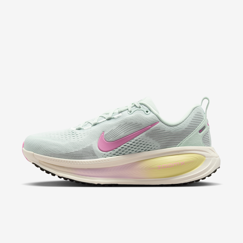 Tenis de correr en pavimento para mujer Nike Vomero 18 Gris
