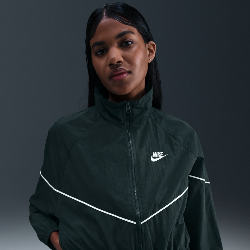 Chamarra Tejida Para Mujer Nike Sportswear Windrunner Verde